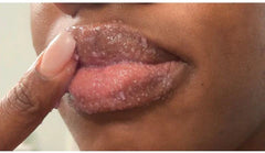 Brightening lips set